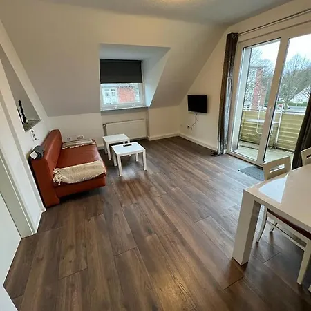 Hugo Apartment *
